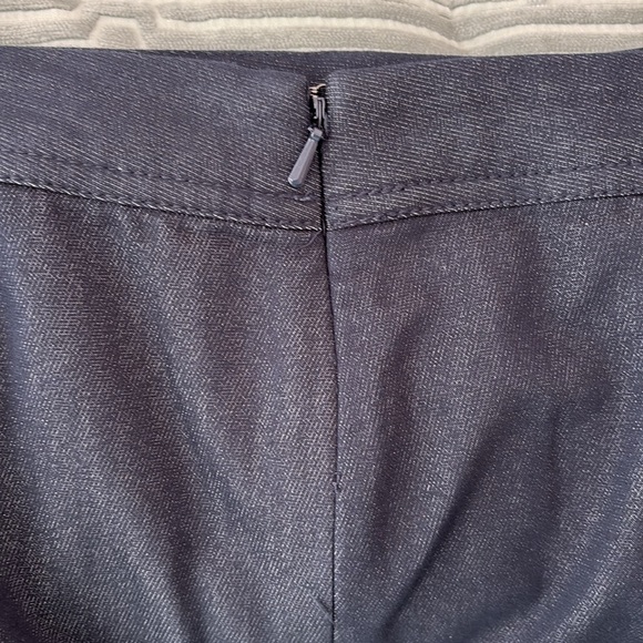 Talbots Navy Denim A-Line Skirt w/Criss Cross Front. Back Zipper Size 16 - Picture 4 of 10